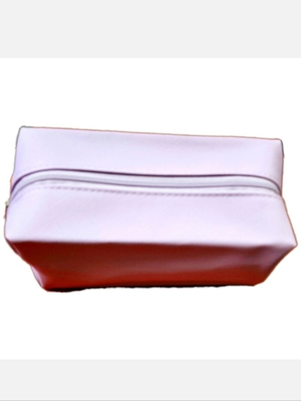 NWT LILAC COLORED FAUX LEATHER LARGE COSMETICS/PENCIL ZIPPER POUCH!